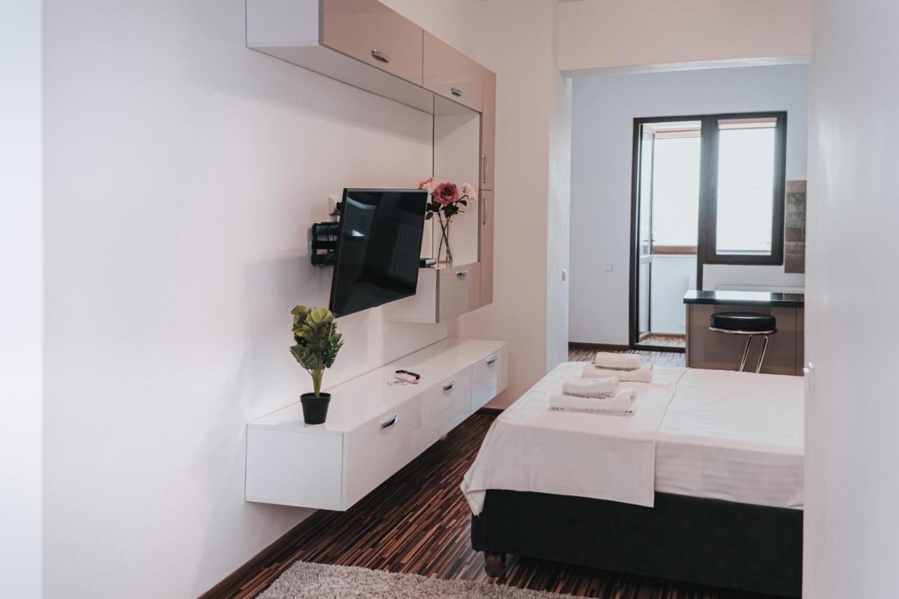 Urban Apartments And Studios - City Center Iasi Exterior foto